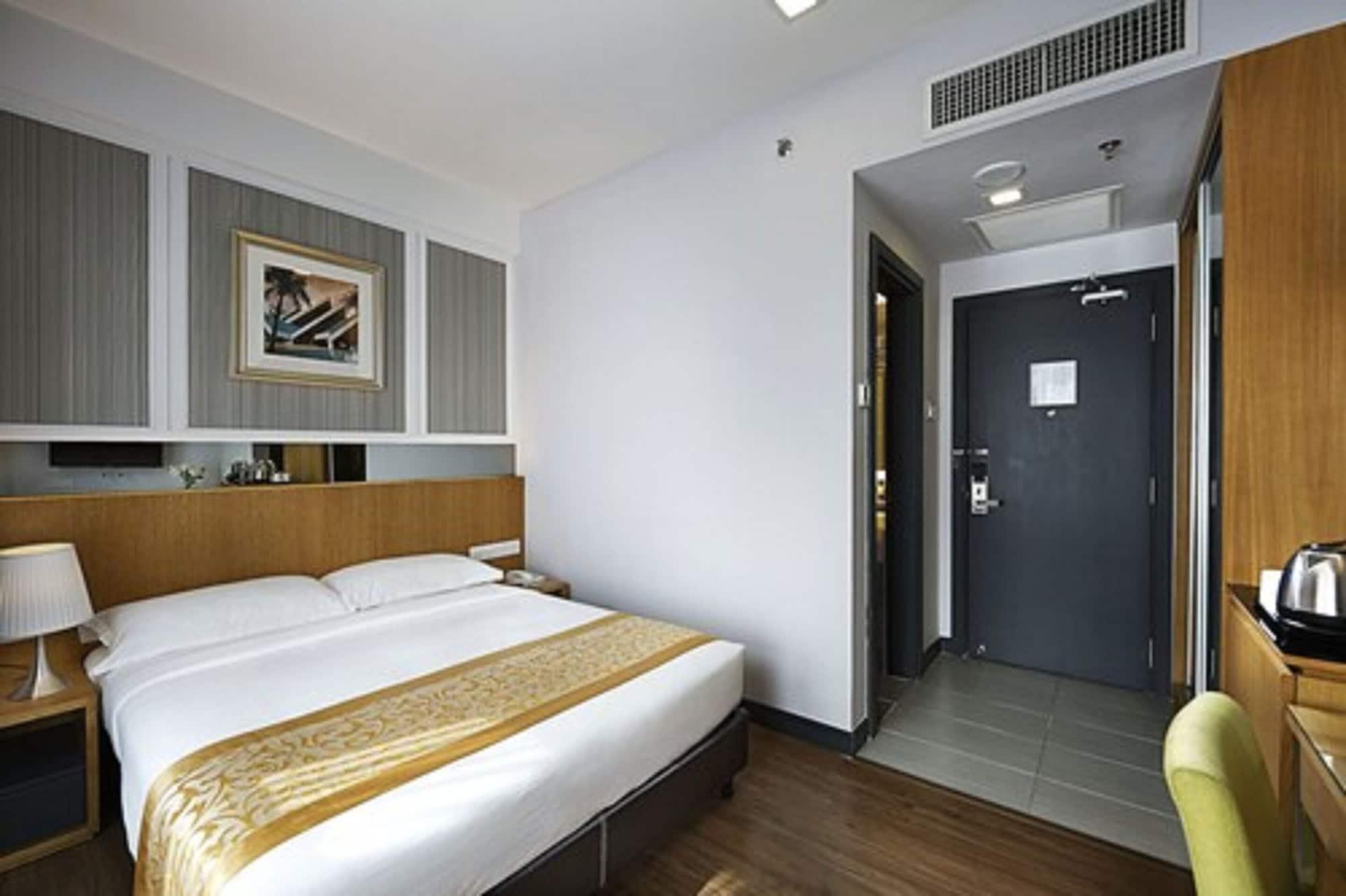 Hotel Transit 3*